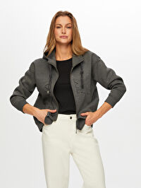 Relax Baskı ve Taş Detaylı Kapüşonlu Sweatshirt W26SWT010